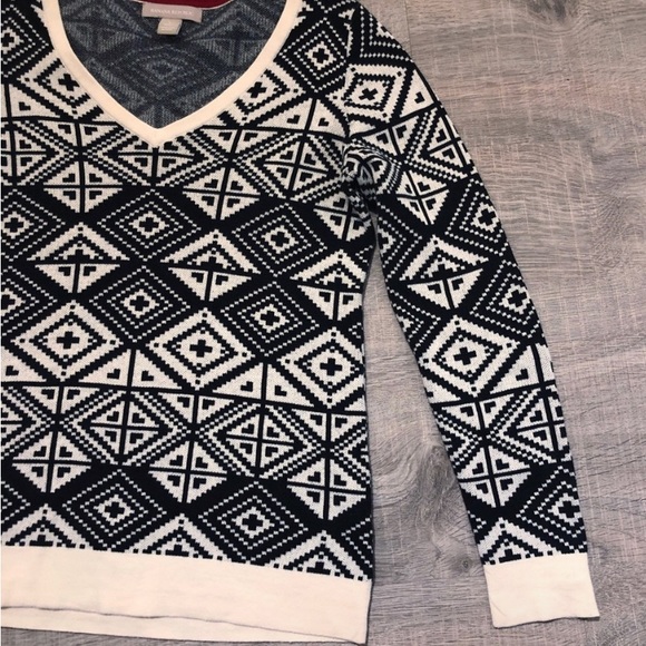 Banana Republic Aztec Style Sweater - Picture 5 of 9